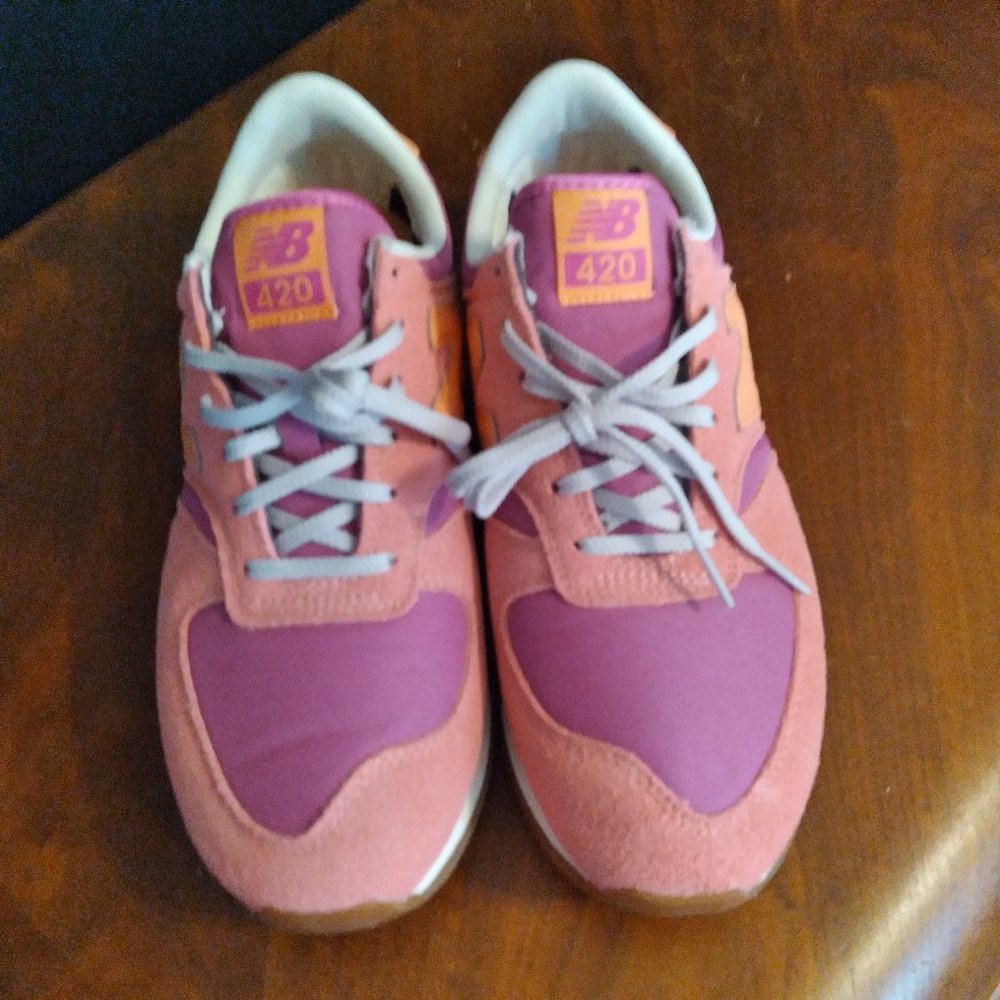 Gym shoes